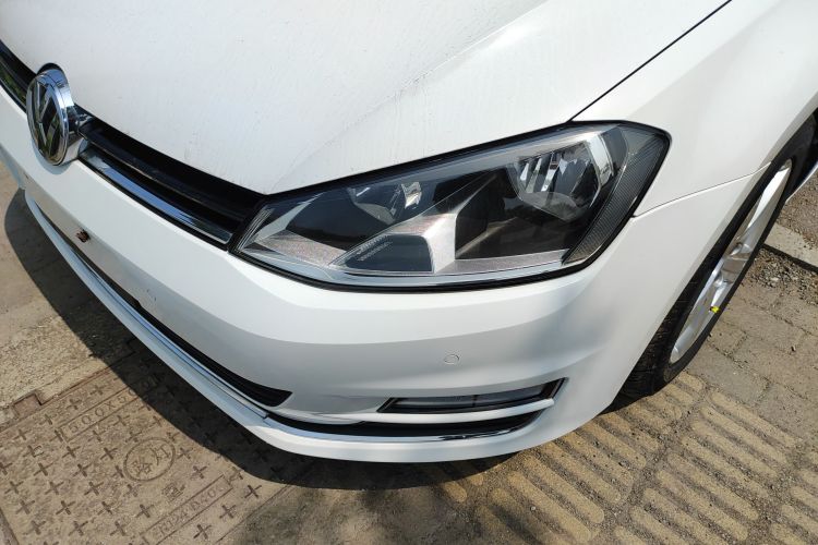 Volkswagen Golf 2017 imagem de carro #23