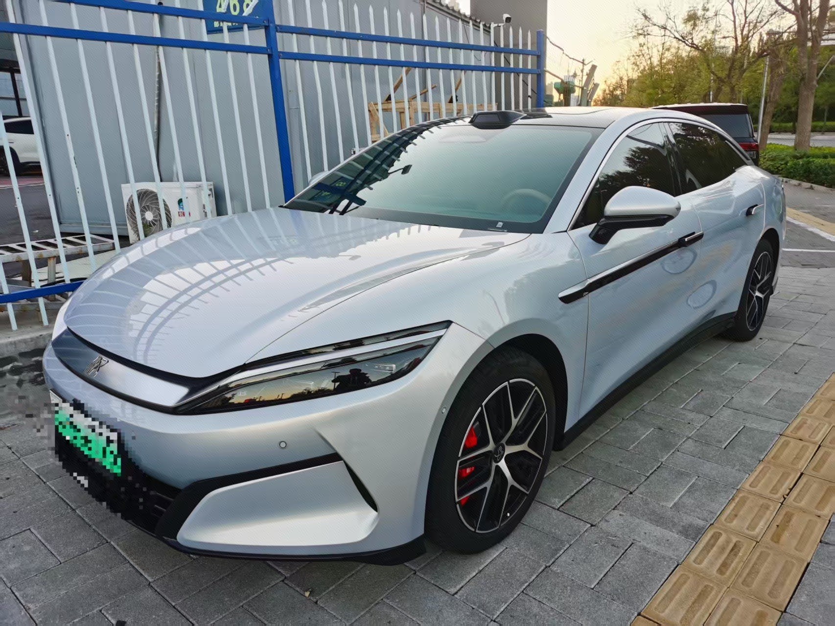 BYD HanL 2026 BYD HanL 2026 car image