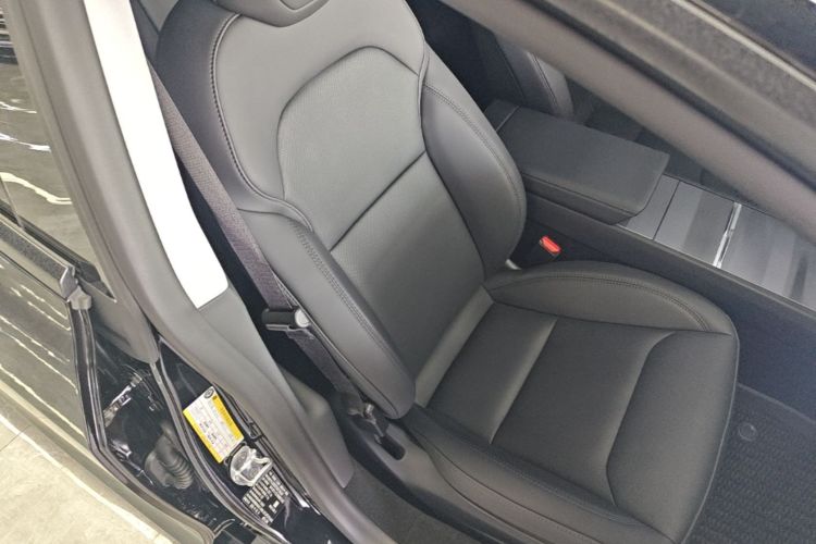 Tesla Model 3 2026 car image #22