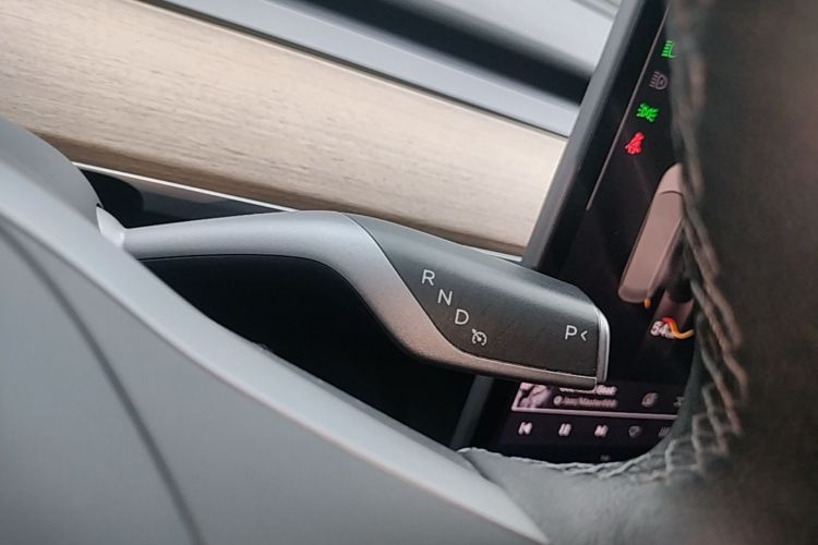 Tesla Model 3 2022 immagine di auto #16