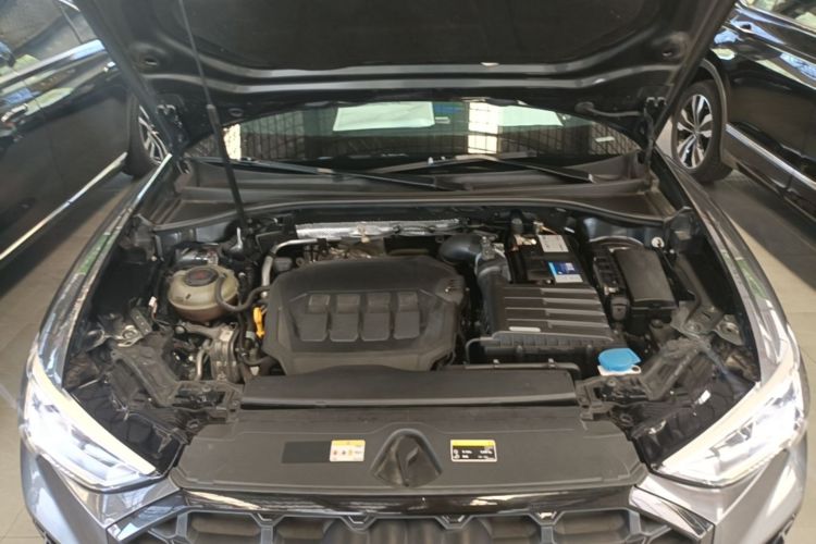 Audi Q3 2021 car image #20