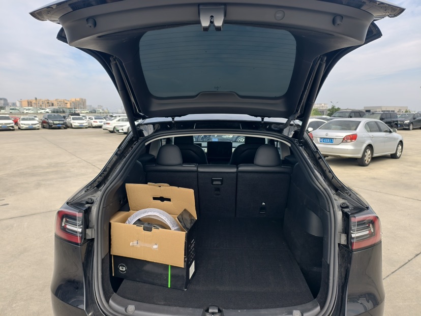 Tesla Model Y 2023 #15 Tesla Model Y 2023 car image #15