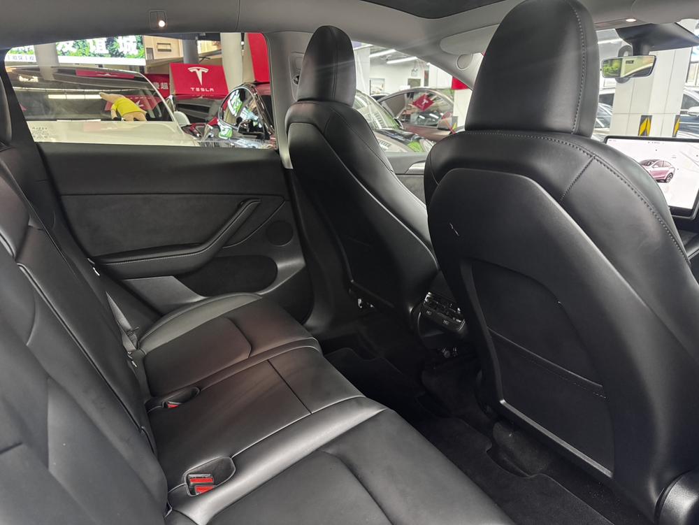 Tesla Model Y 2023 #8 Tesla Model Y 2023 car image #8