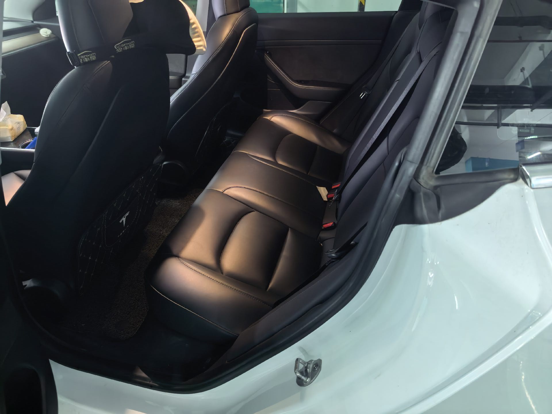Tesla Model 3 2020 car image #3