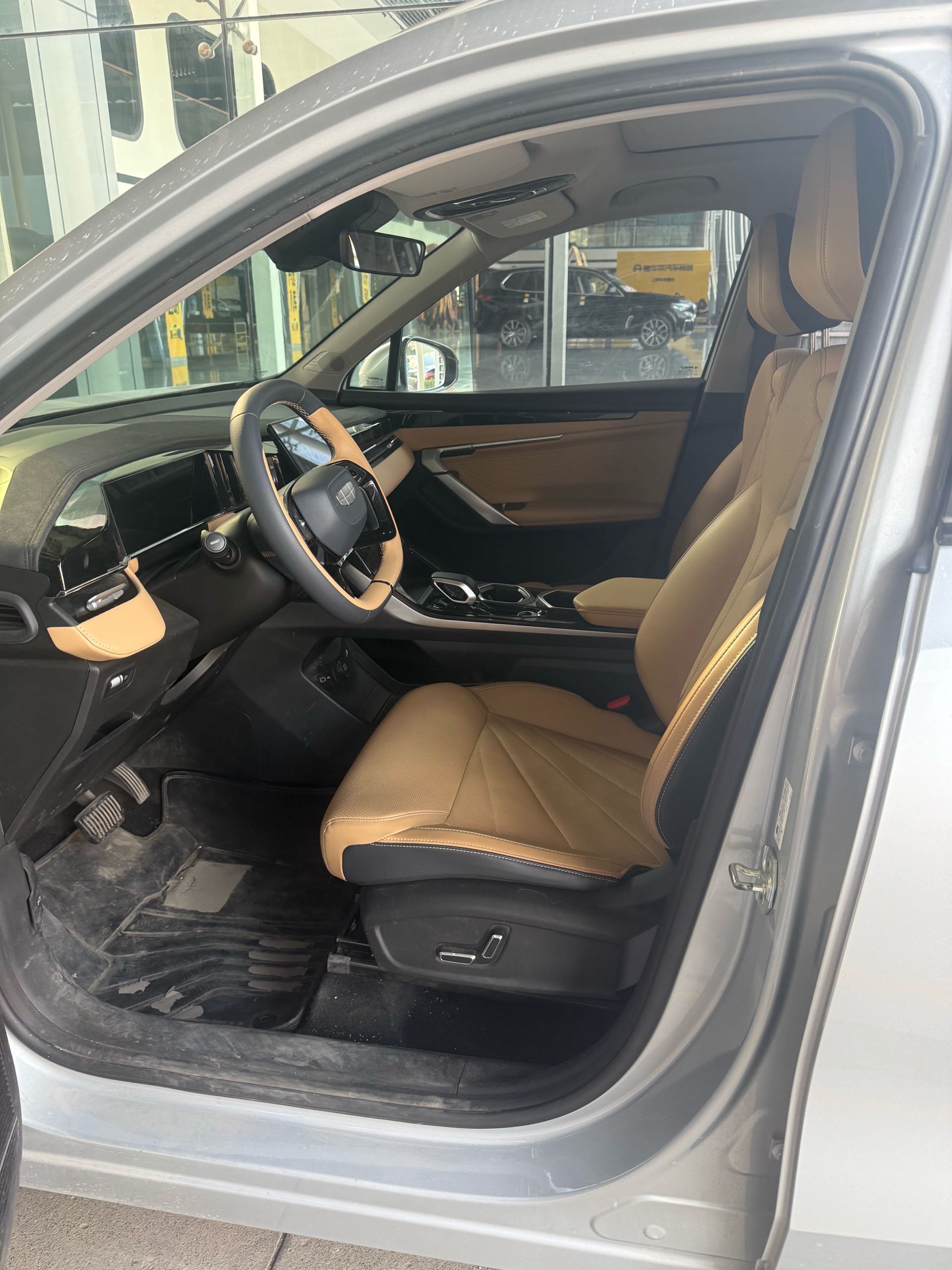 GEELY Boyue L 2023 #2 GEELY Boyue L 2023 car image #2