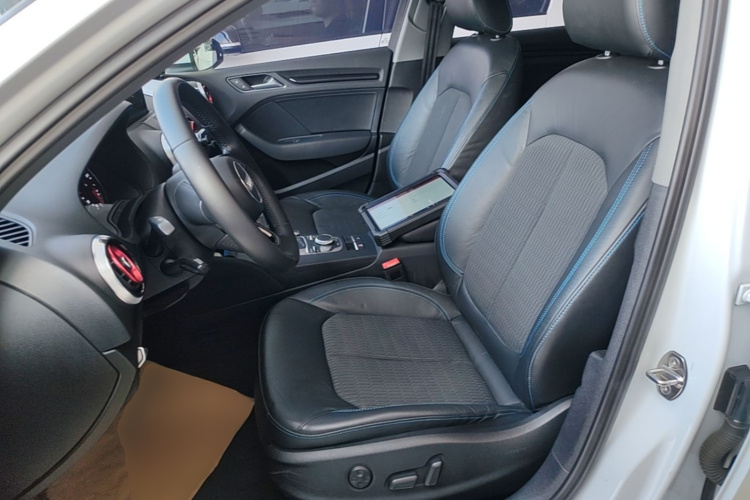 Audi A3 2017 car image #15