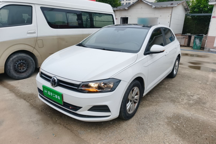 Volkswagen Polo 2020 car image #2