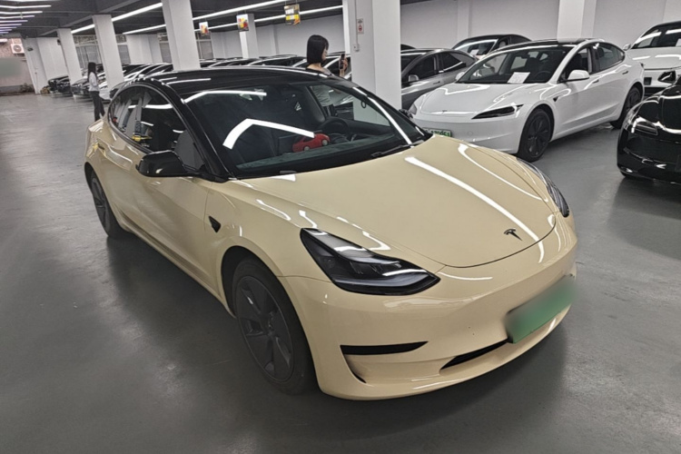 Tesla Model 3 2023 car image #4