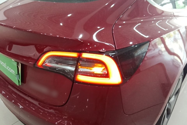 Tesla Model 3 2020 immagine di auto #8