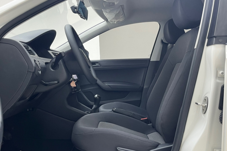 Volkswagen Santana 2019 car image #18