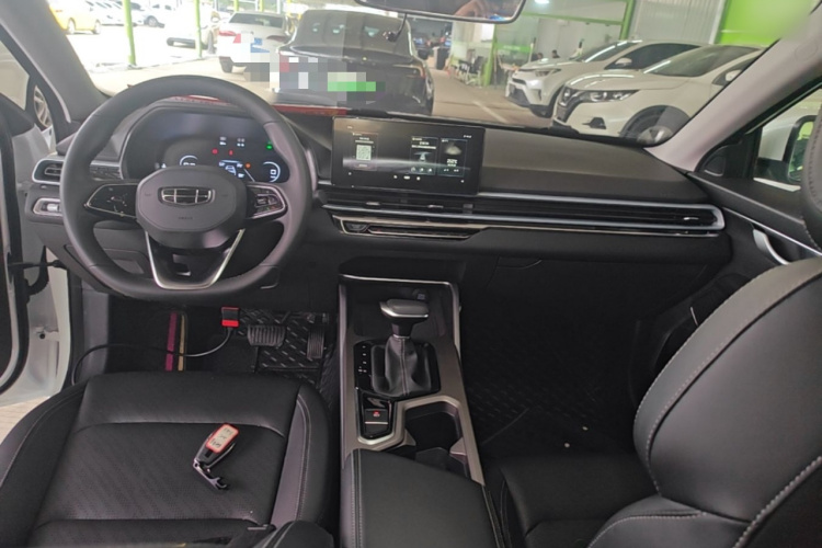 GEELY Emgrand 2022 #10 GEELY Emgrand 2022 car image #10