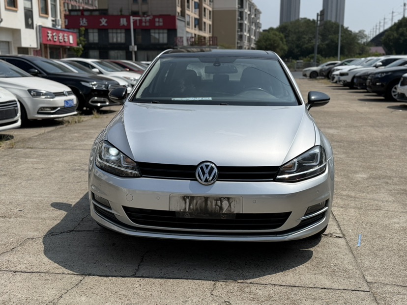 Volkswagen Golf 2015 car image #2