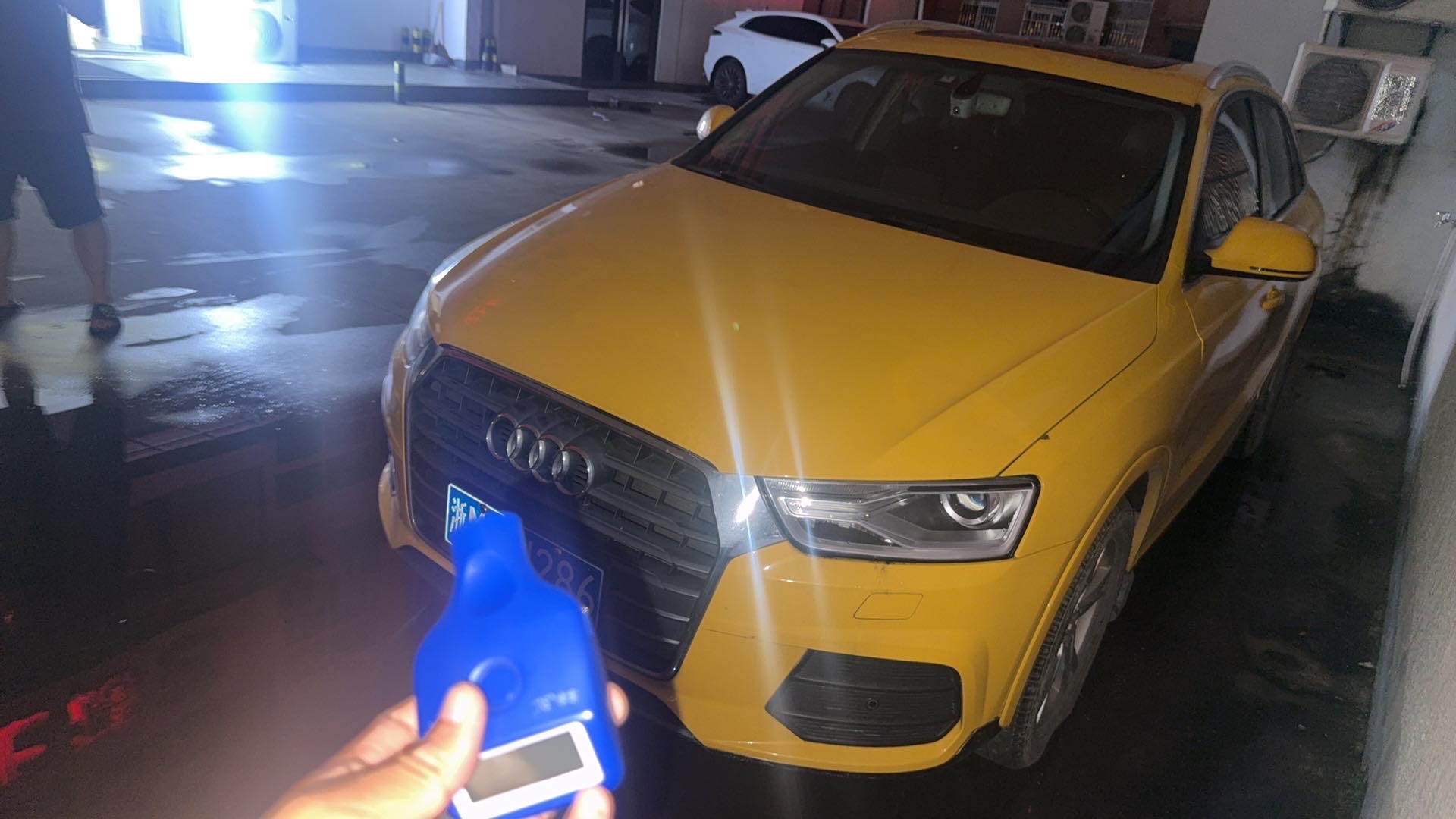 2016 2016 car image