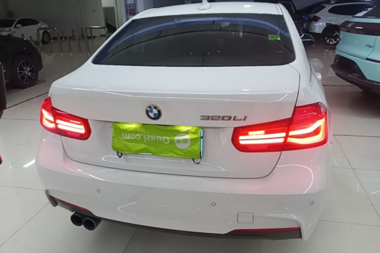 BMW 3 Series 2018 #4 BMW 3 Series 2018 صورة سيارة #4
