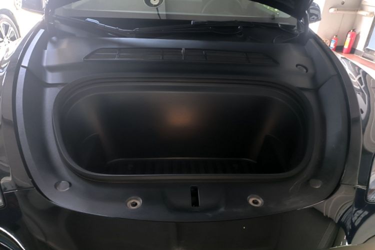 Tesla Model Y 2022 #20 Tesla Model Y 2022 car image #20