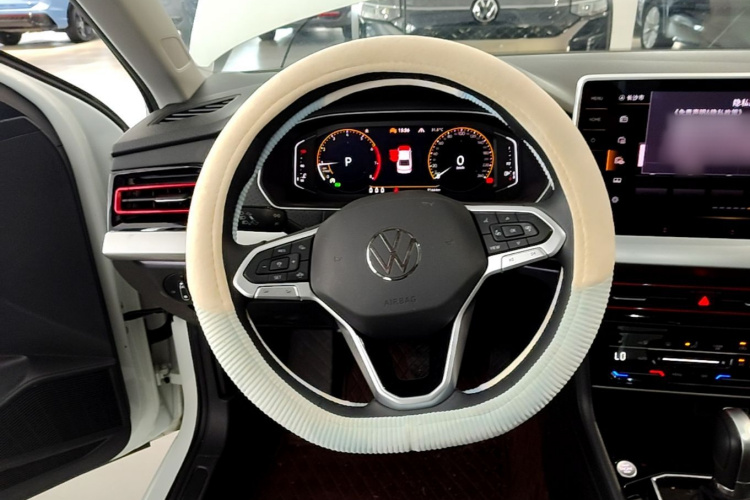 Volkswagen Lavida 2024 car image #11