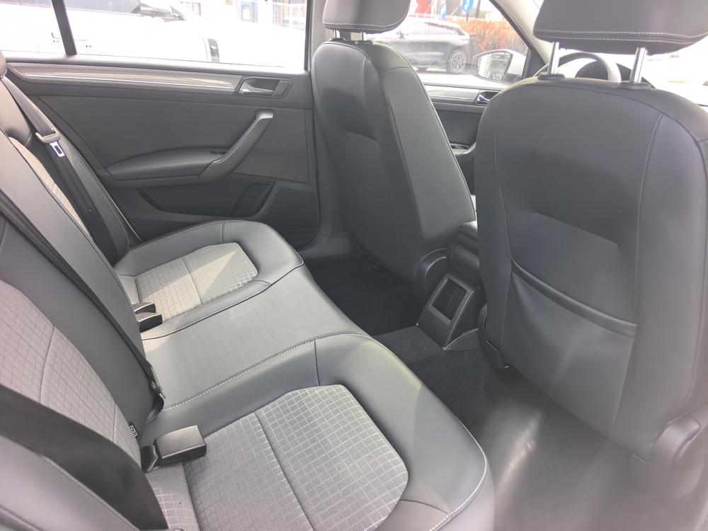 Volkswagen Santana 2018 car image #20