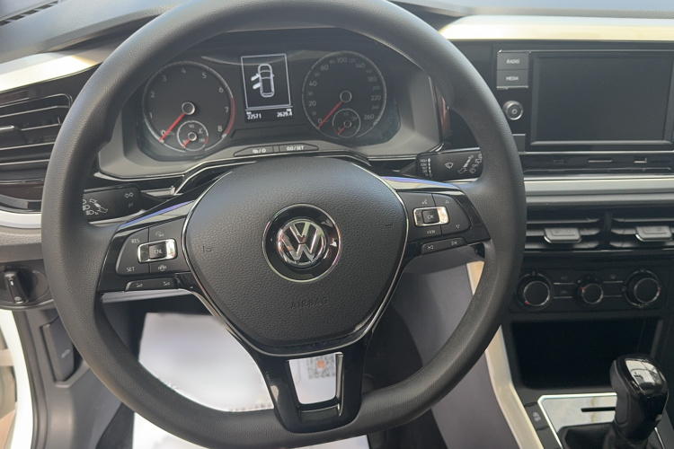 Volkswagen Polo 2021 car image #14