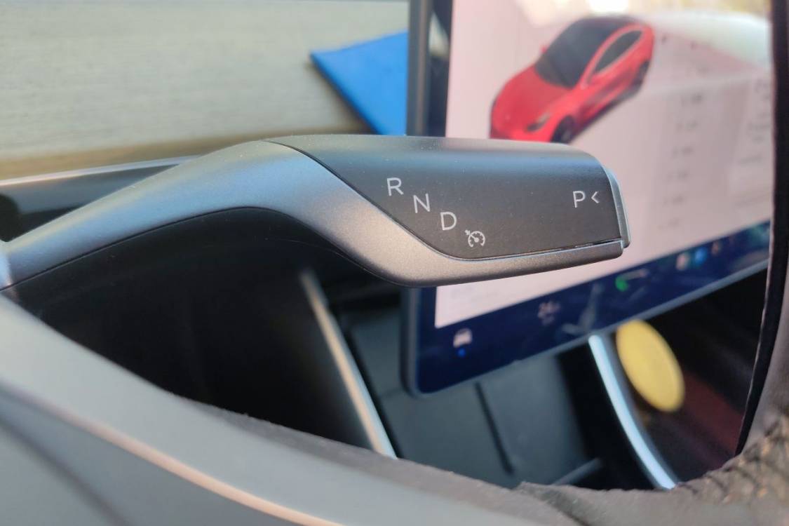 Tesla Model 3 2020 car image #27