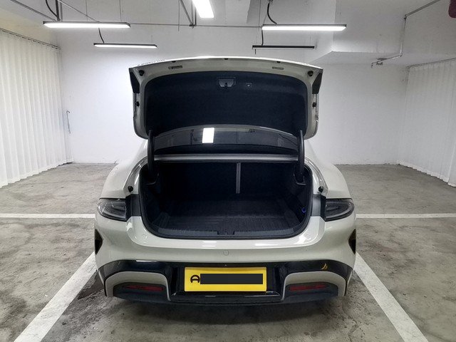 MI SU7 2024 imagen de coche #14