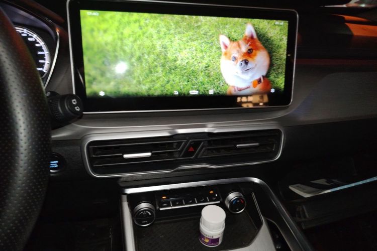 GEELY Coolray 2022 car image #13