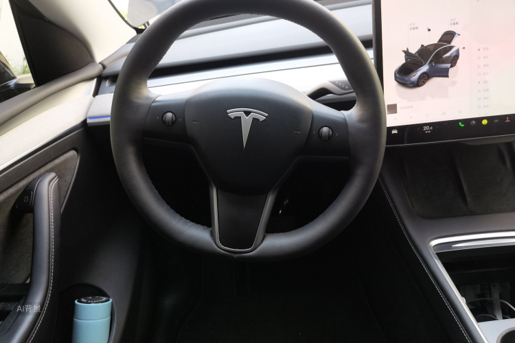 Tesla Model Y 2024 #12 Tesla Model Y 2024 car image #12