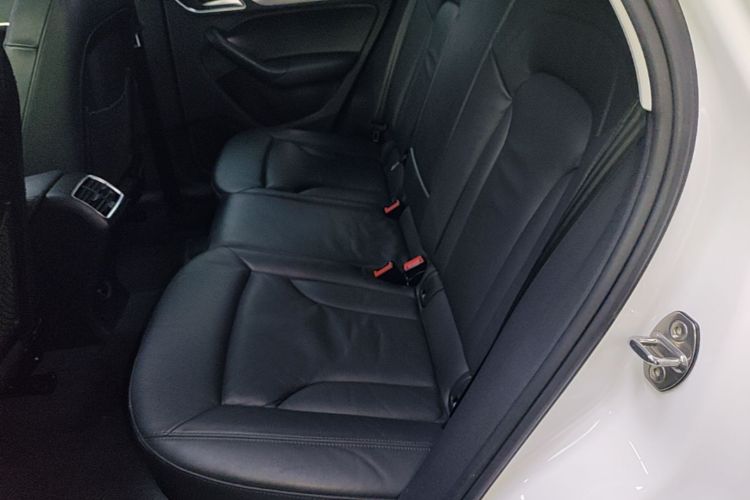 Audi Q3 2016 #17 Audi Q3 2016 car image #17