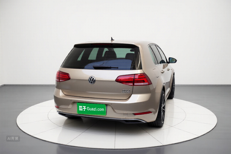 Volkswagen Golf 2018 car image #6