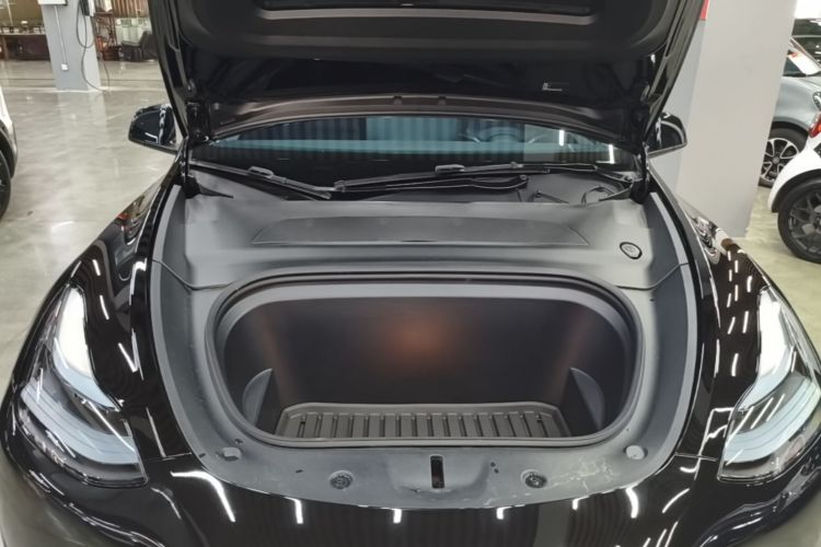 Tesla Model Y 2023 #20 Tesla Model Y 2023 car image #20