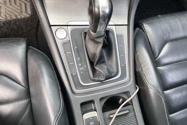 Volkswagen Golf 2015 car image #18