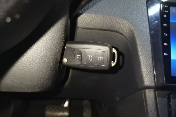 Volkswagen Santana 2019 #14 Volkswagen Santana 2019 car image #14