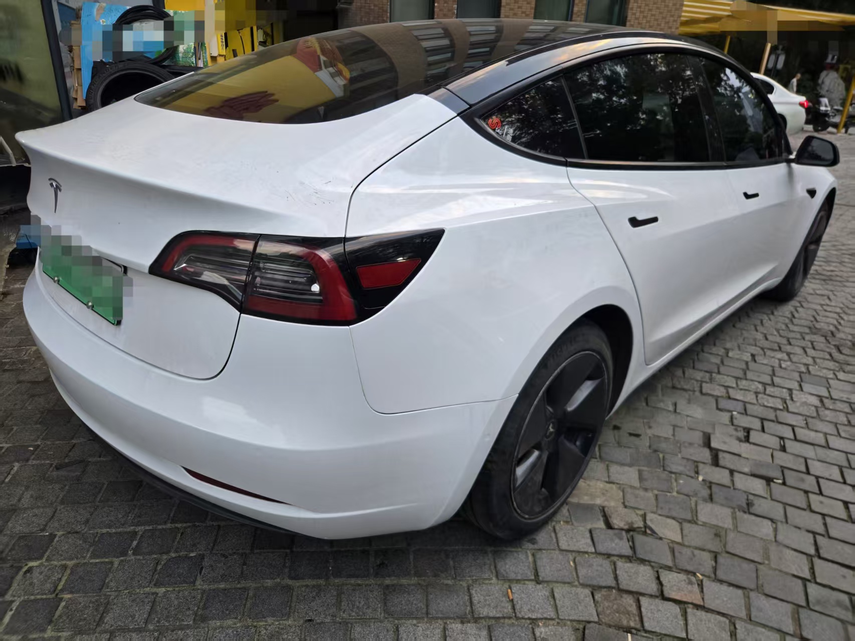 Tesla Model 3 2023 car image #10