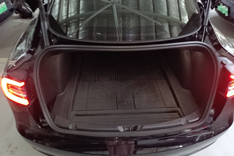 Tesla Model 3 2022 car image #21