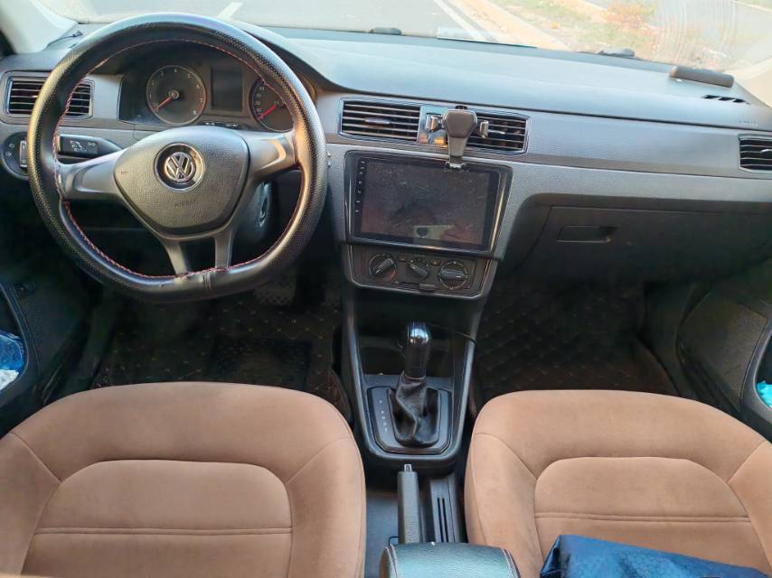 Volkswagen Santana 2017 car image #6