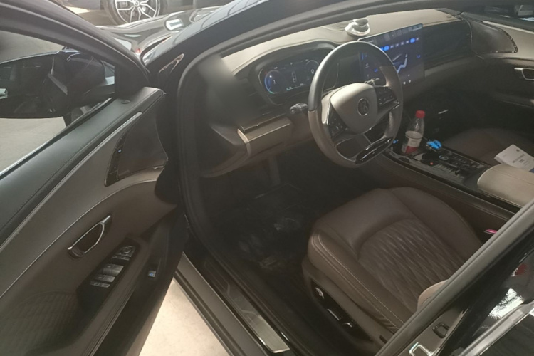 BYD Han 2022 #16 BYD Han 2022 car image #16