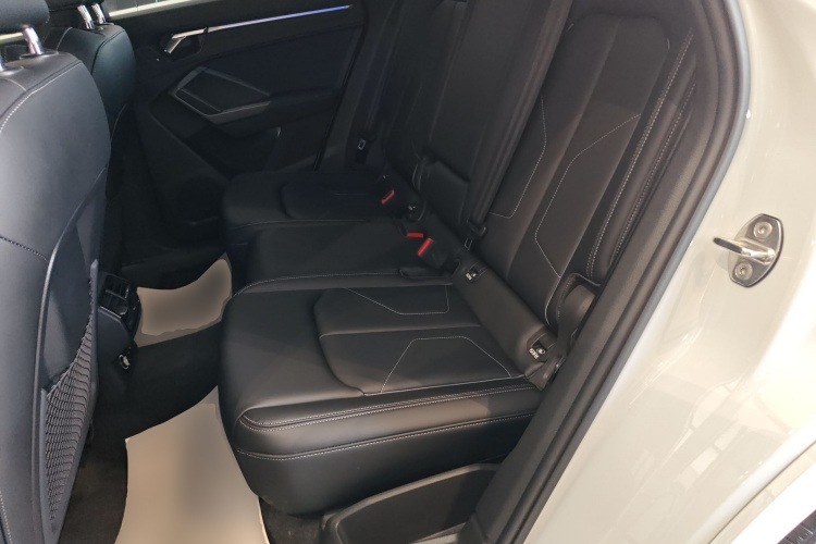 Audi Q3 2024 image de voiture #17