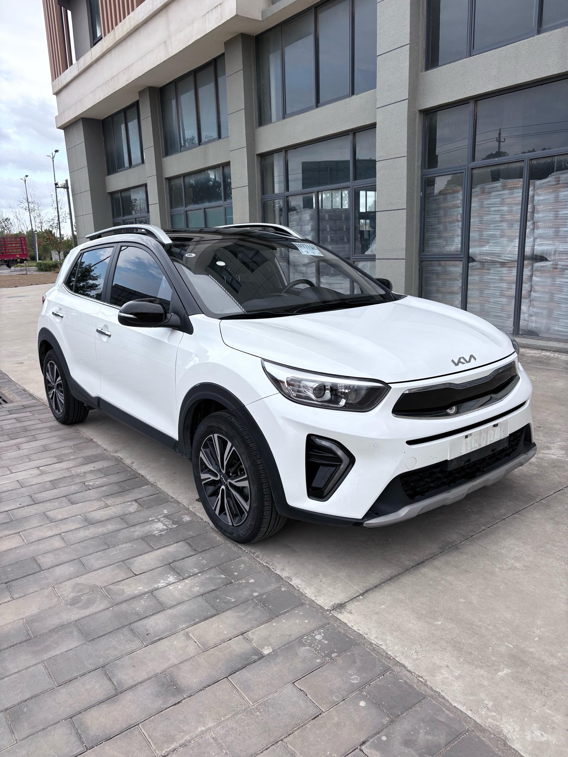 Kia KX1 2022 car image #2