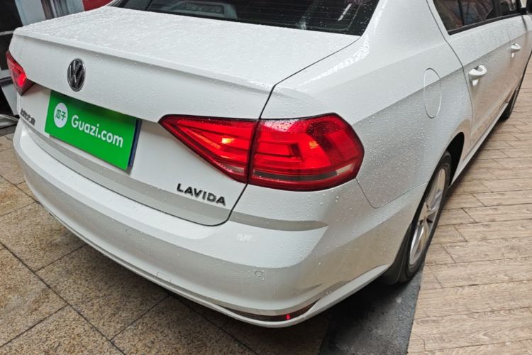 Volkswagen Lavida 2017 car image #8