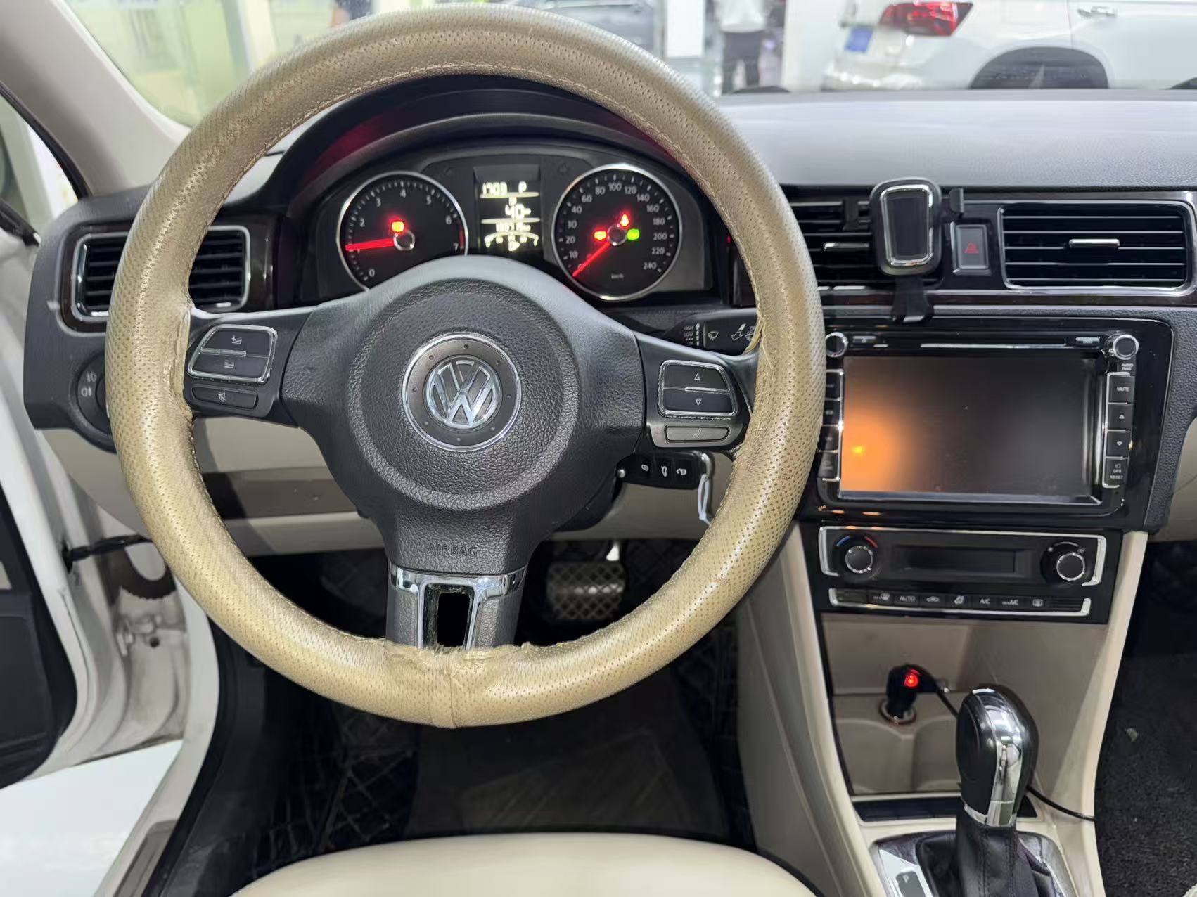 Volkswagen Santana 2015 #8 Volkswagen Santana 2015 car image #8