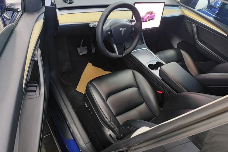 Tesla Model Y 2022 #16 Tesla Model Y 2022 car image #16