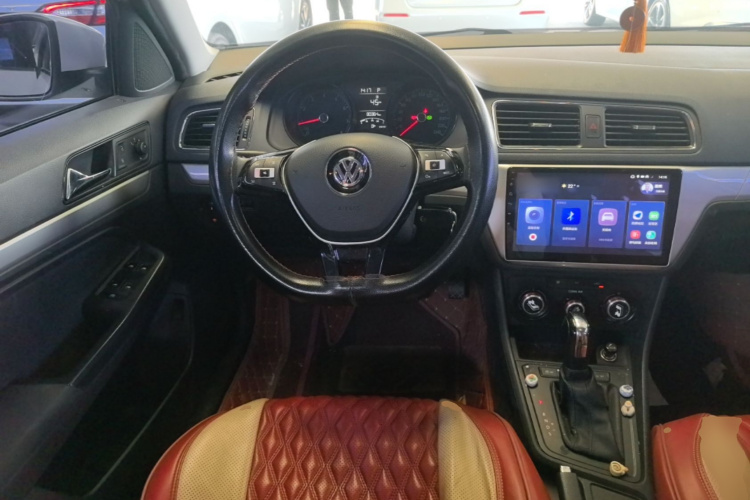 Volkswagen Lavida 2019 car image #11