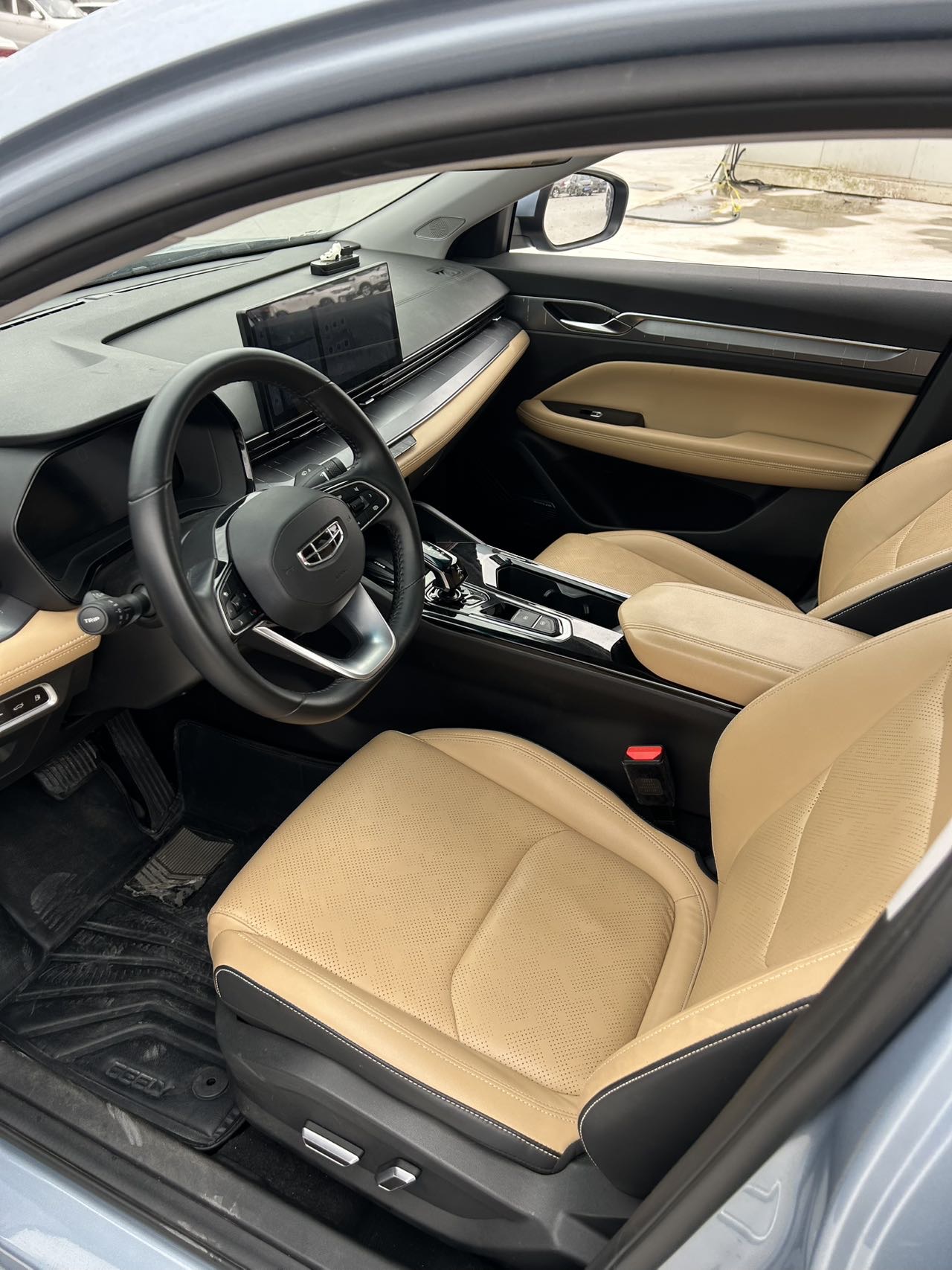 GEELY Emgrand L HiP 2023 #4 GEELY Emgrand L HiP 2023 immagine di auto #4