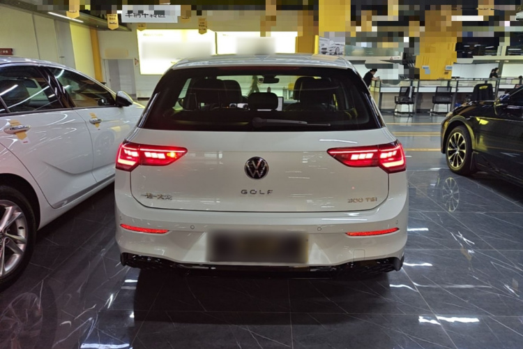 Volkswagen Golf 2025 #6 Volkswagen Golf 2025 car image #6