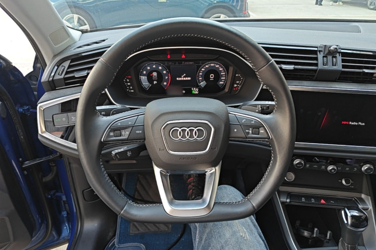 Audi Q3 2020 #11 Audi Q3 2020 car image #11