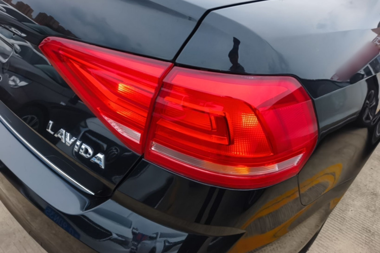 Volkswagen Lavida 2016 car image #8
