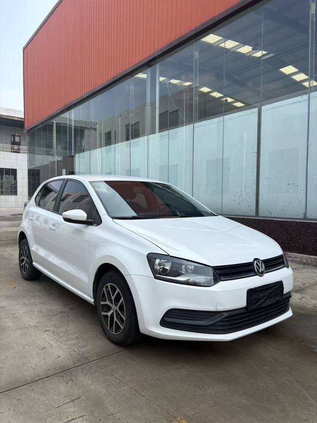 Volkswagen Polo 2019 car image #3
