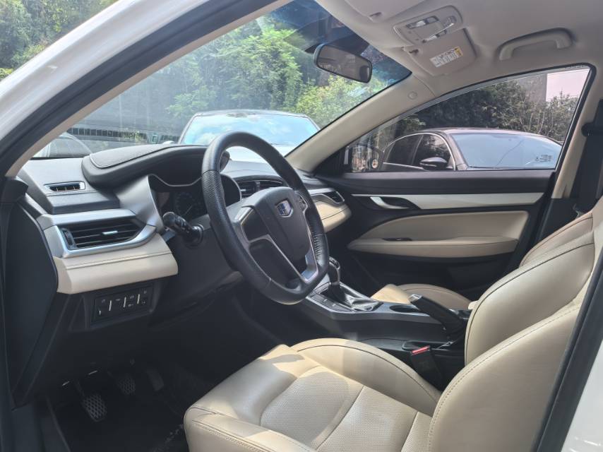 GEELY Emgrand 2019 #4 GEELY Emgrand 2019 car image #4