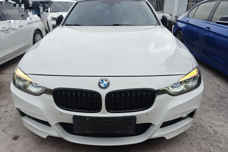 BMW 3 Series 2019 #3 BMW 3 Series 2019 car image #3