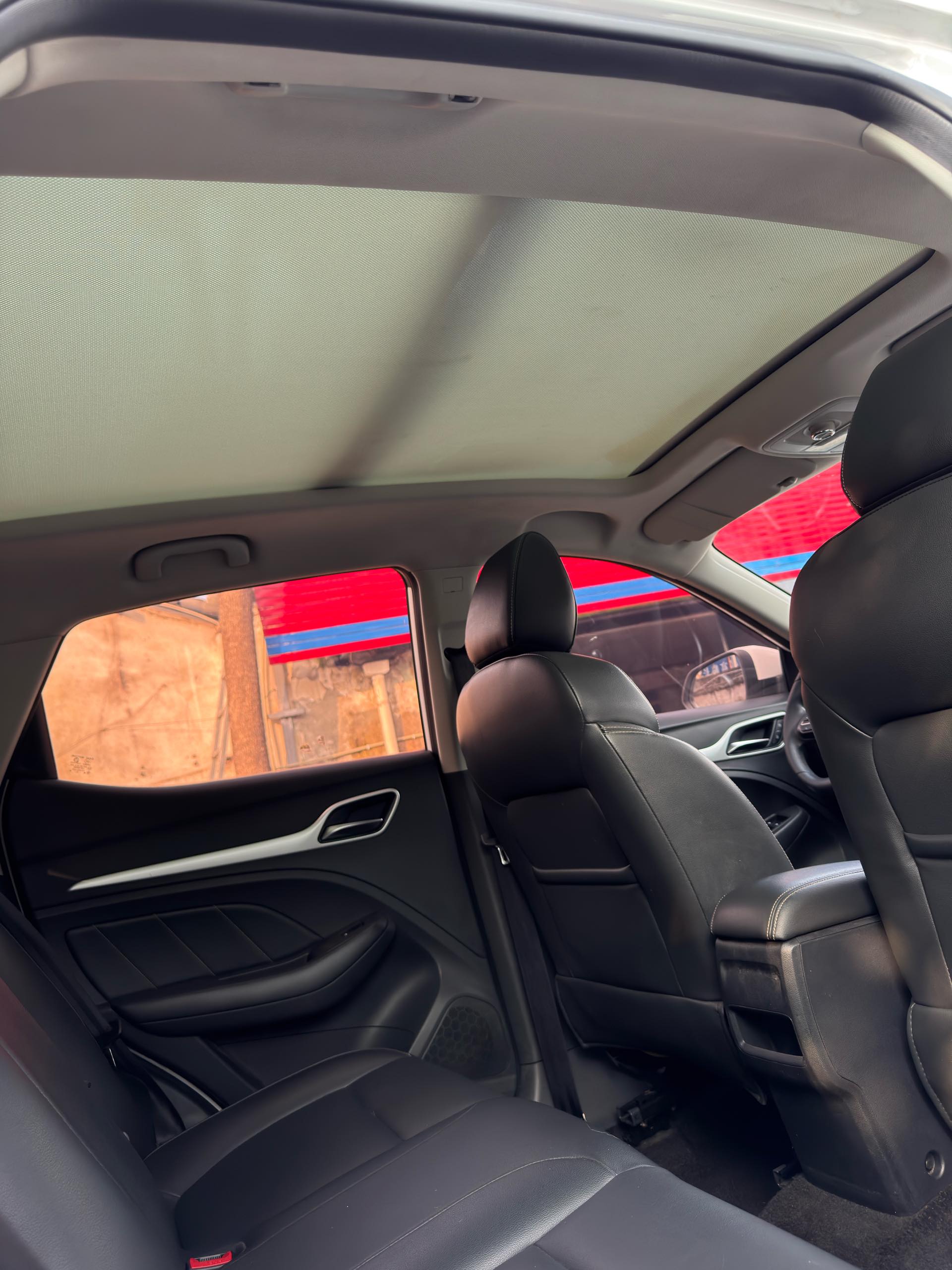 MG ZS 2018 image de voiture #20
