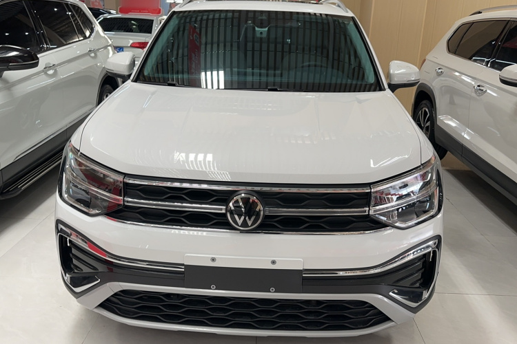 Volkswagen Tharu 2024 car image #4
